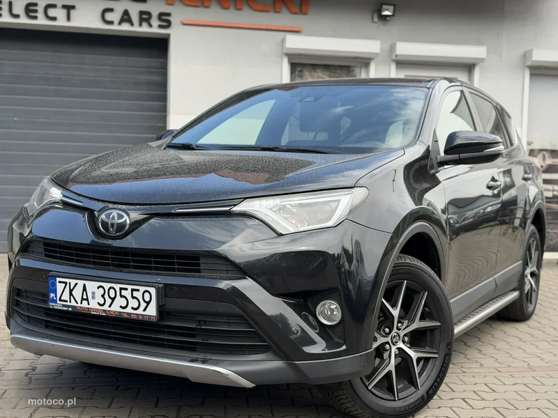 Toyota RAV 4 XA40 13