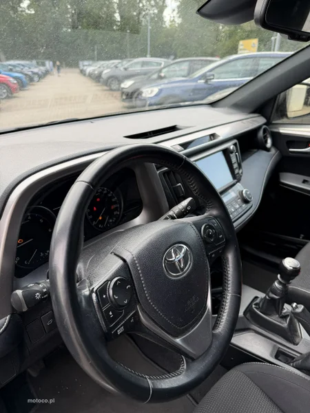 Toyota RAV 4 XA40 7