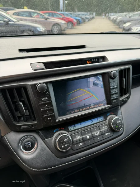 Toyota RAV 4 XA40 9