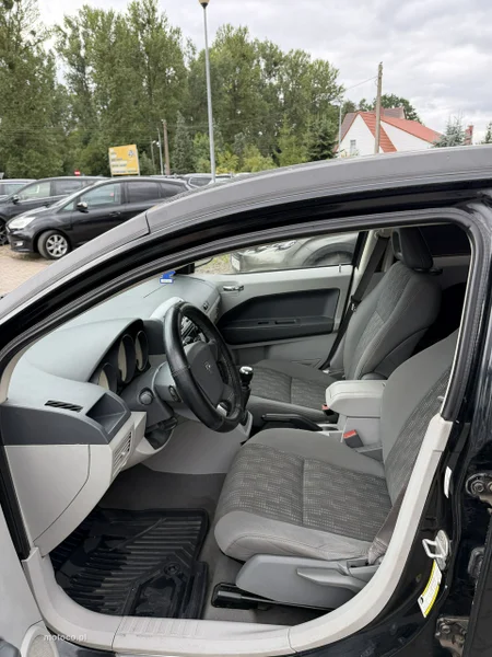 Dodge Caliber 8