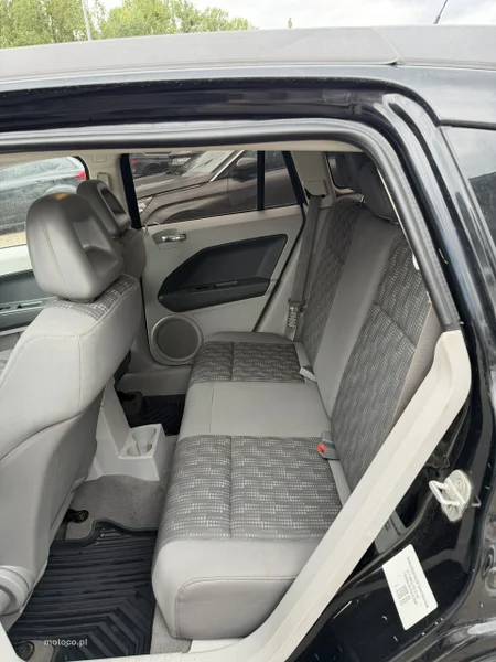 Dodge Caliber 9