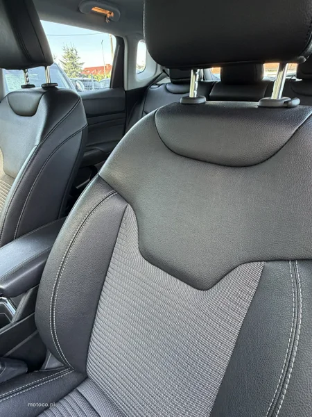 Jeep Compass 16
