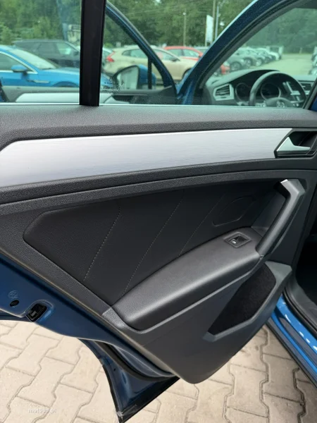 Volkswagen Tiguan AD 12
