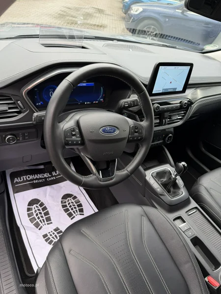 Ford Kuga III 11