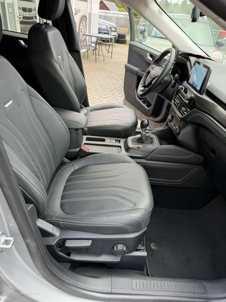 Ford Kuga III 22