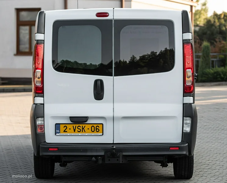 Renault Trafic 13
