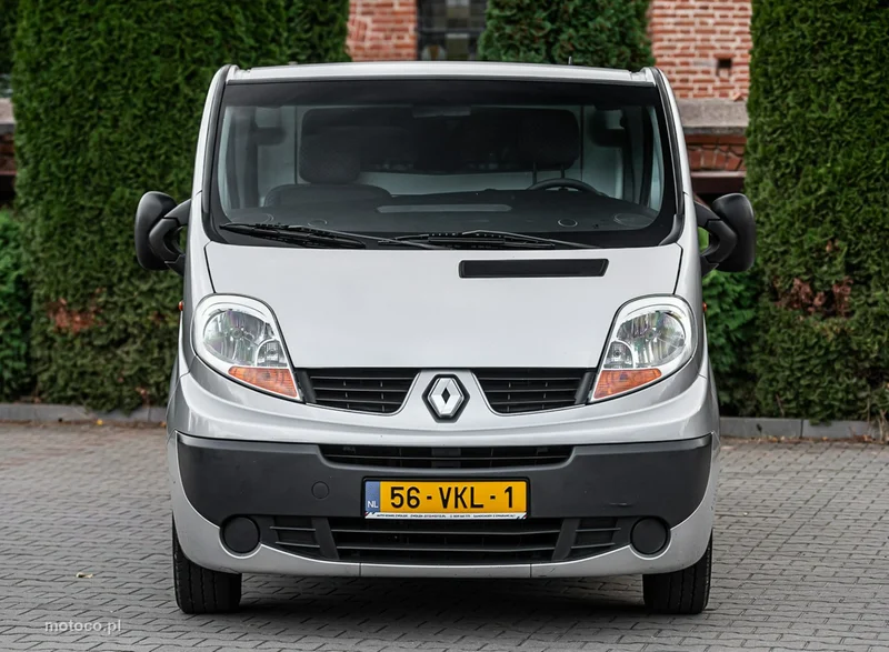 Renault Trafic 8