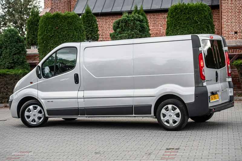 Renault Trafic 10