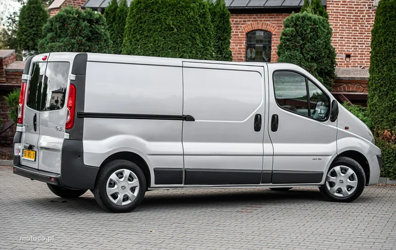 Renault Trafic 12