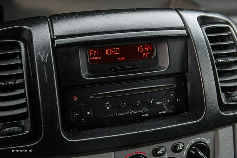 Renault Trafic 16