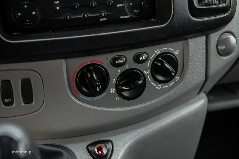 Renault Trafic 17