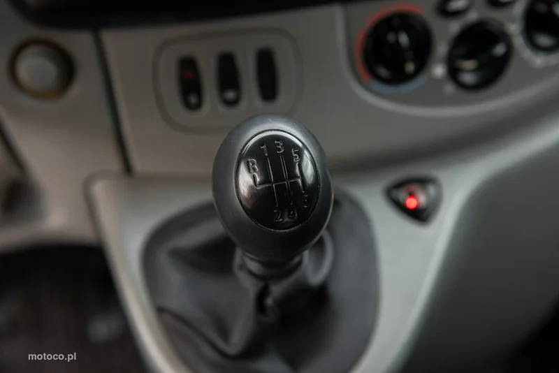 Renault Trafic 18