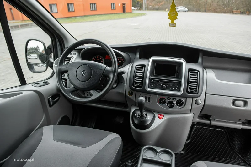 Renault Trafic 8