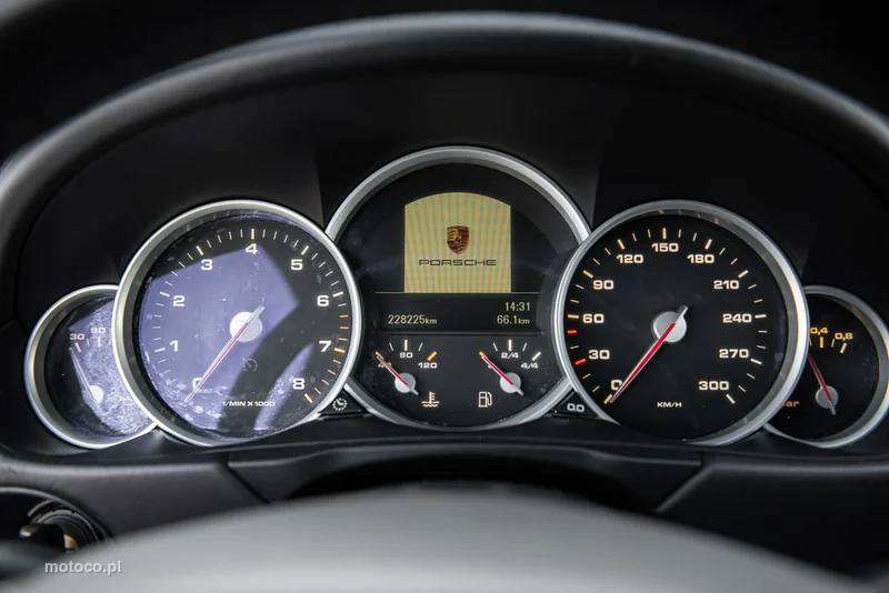 Porsche Cayenne 9PA Cayenne Turbo 32