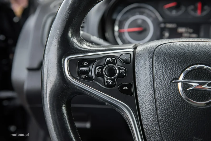 Opel Insignia A 23