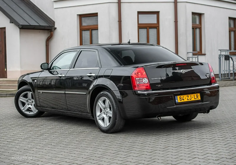 Chrysler 300C 14