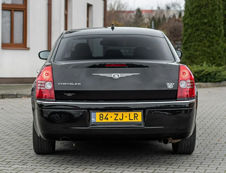 Chrysler 300C 15