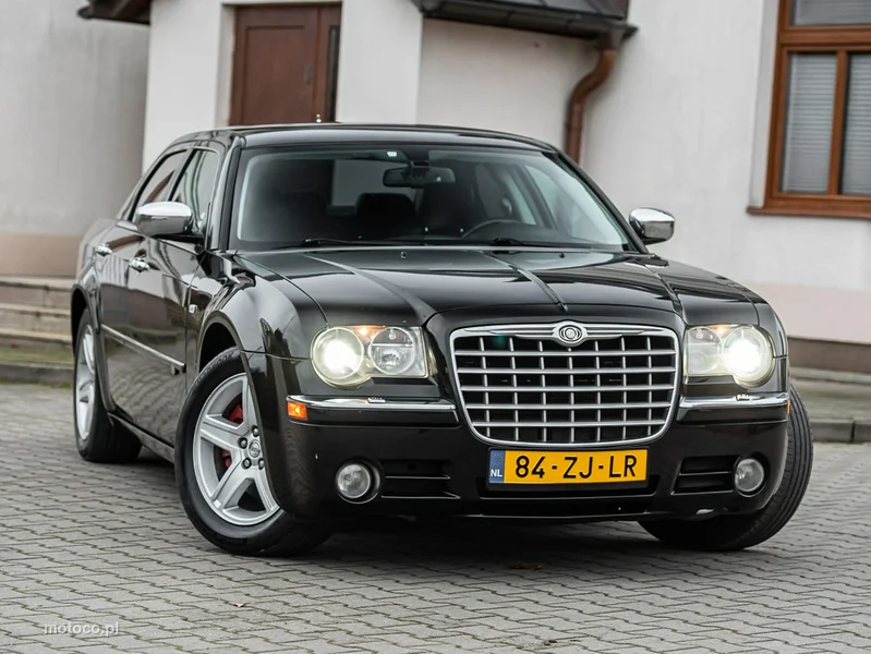 Chrysler 300C 4