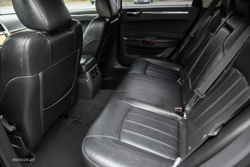 Chrysler 300C 7