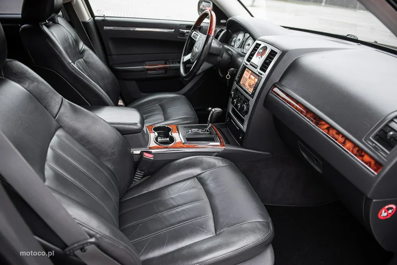 Chrysler 300C 9