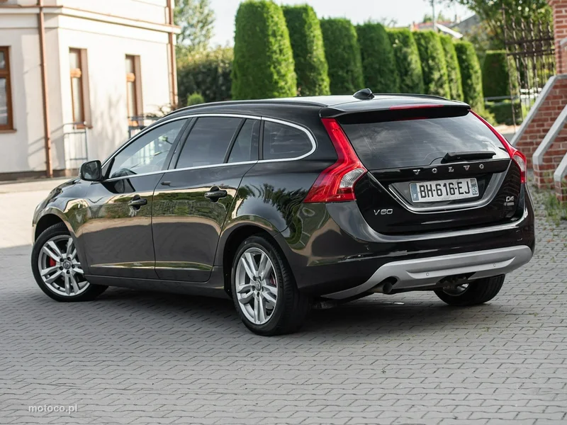 Volvo V60 14