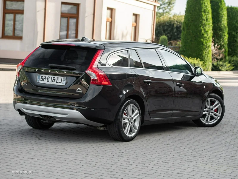 Volvo V60 16