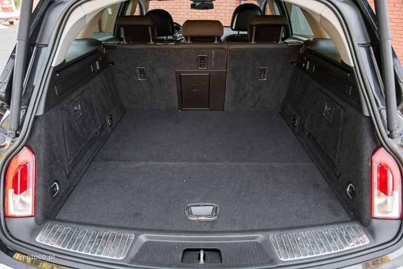 Opel Insignia A 27