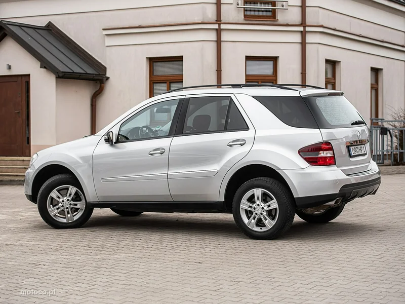 Mercedes-Benz ML W164 ML 420 13