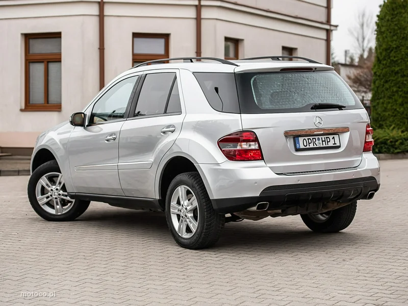 Mercedes-Benz ML W164 ML 420 14