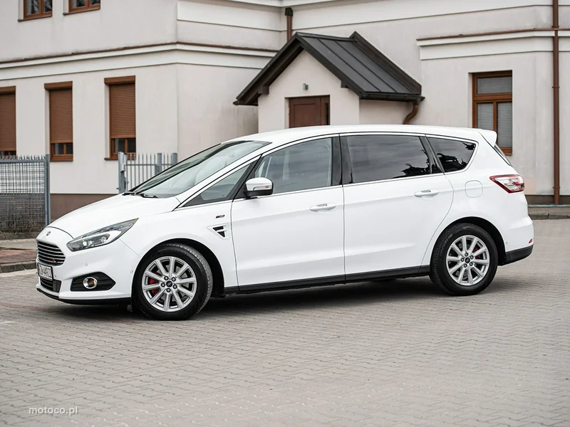 Ford S-Max II 12