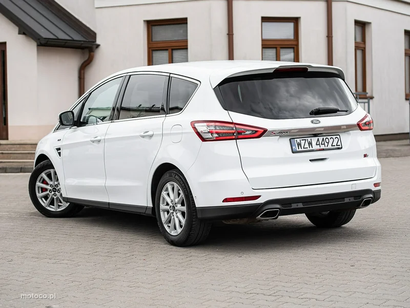 Ford S-Max II 14