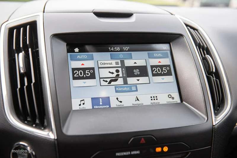 Ford S-Max II 22