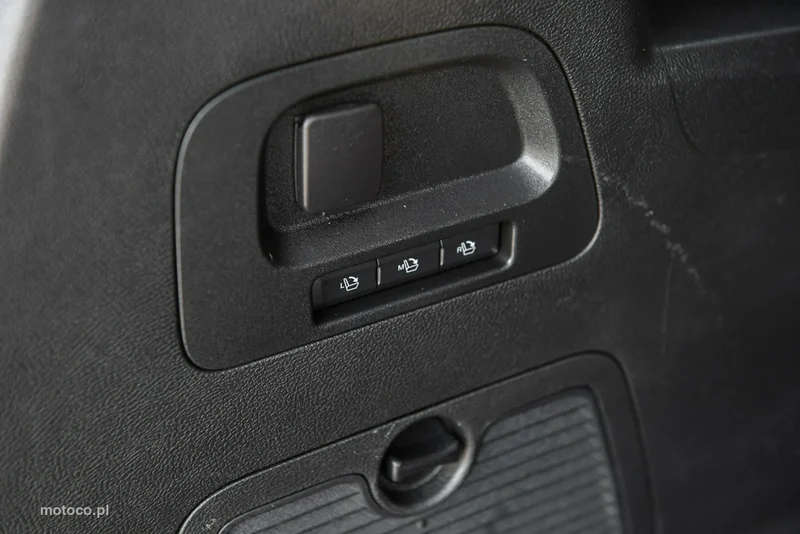 Ford S-Max II 35