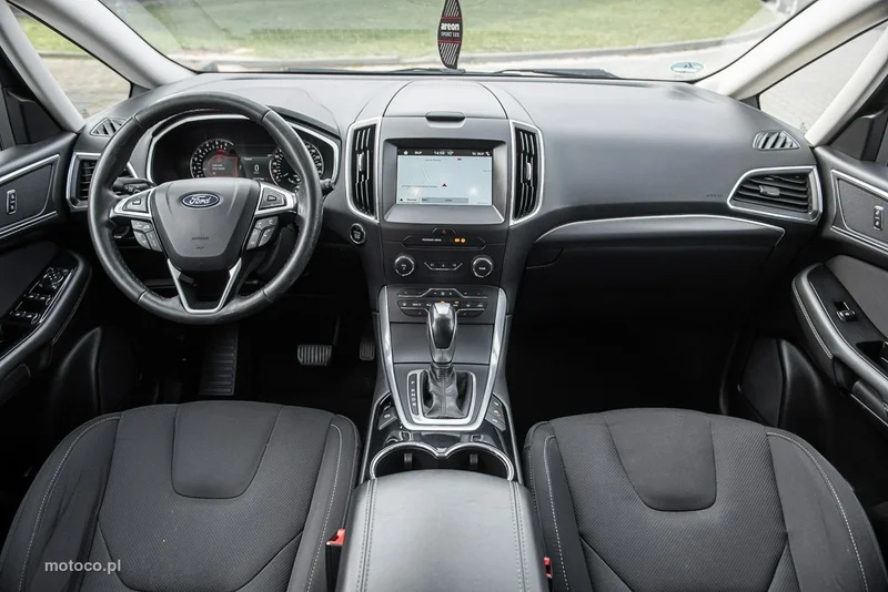 Ford S-Max II 5