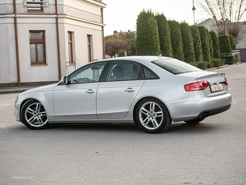 Audi A4 B8 12