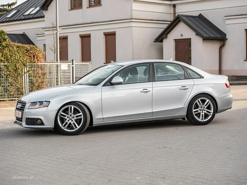 Audi A4 B8 13