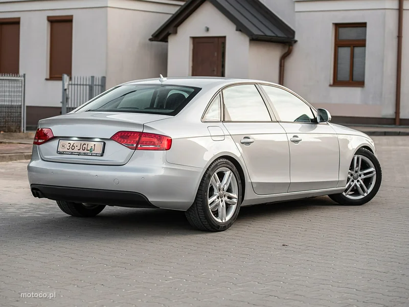 Audi A4 B8 16