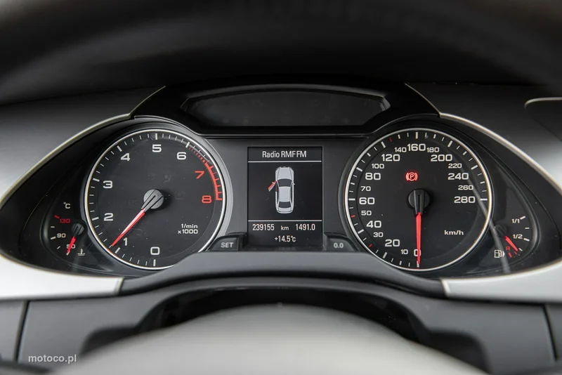 Audi A4 B8 30