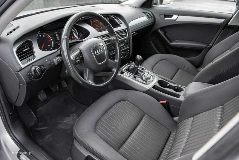 Audi A4 B8 6
