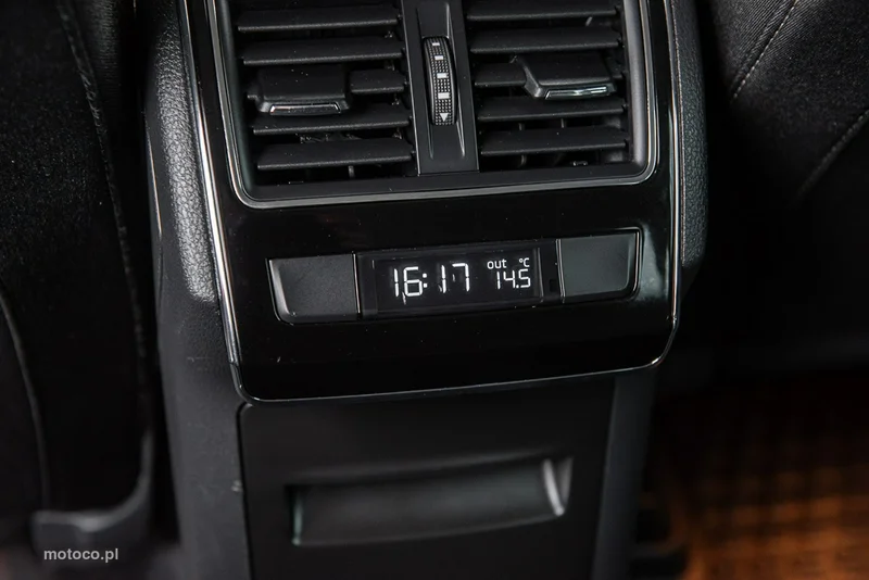Skoda Superb III 23