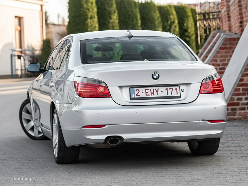 BMW Seria 5 E60 520 2