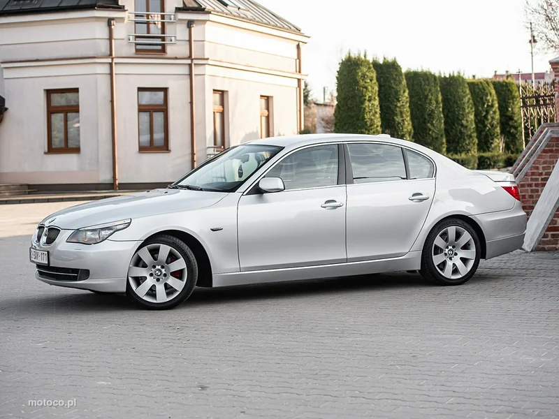 BMW Seria 5 E60 520 13