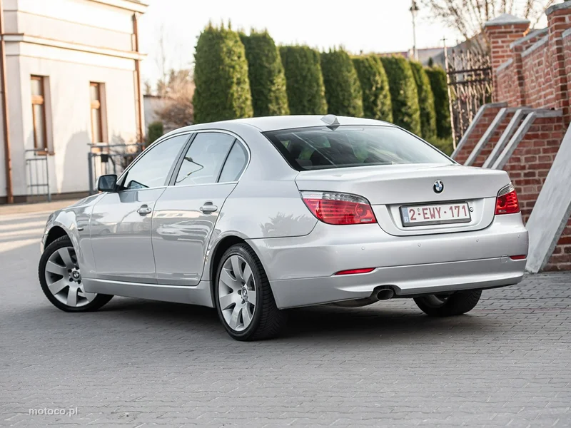 BMW Seria 5 E60 520 15