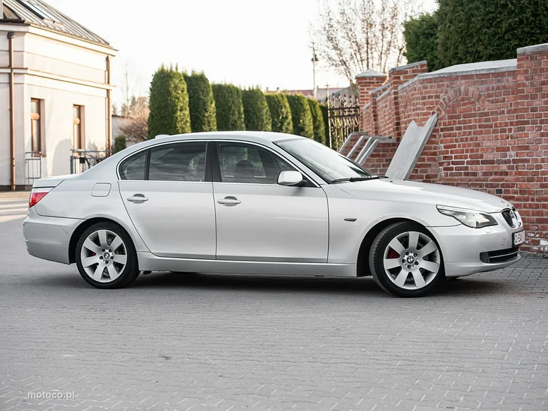 BMW Seria 5 E60 520 18
