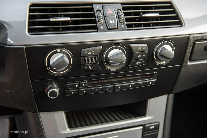 BMW Seria 5 E60 520 21