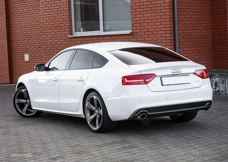 Audi A5 8T 14