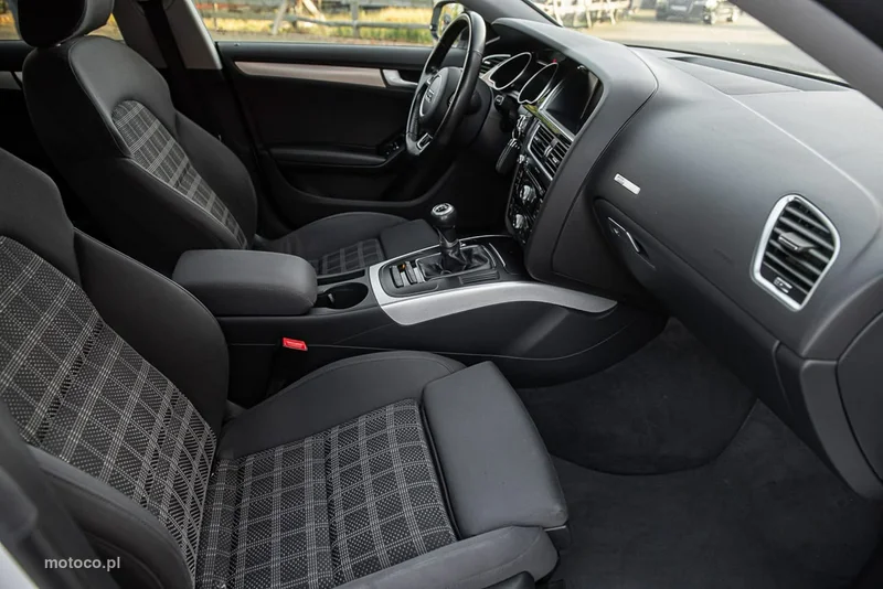 Audi A5 8T 9