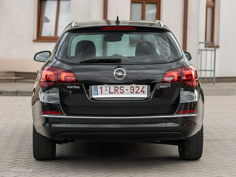 Opel Astra Sports Tourer 15
