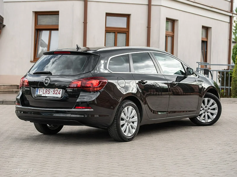 Opel Astra Sports Tourer 16