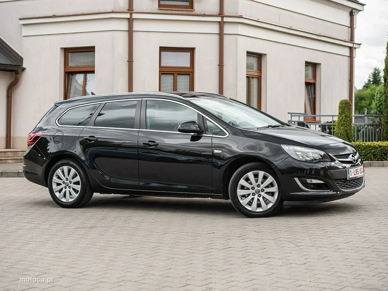 Opel Astra Sports Tourer 18